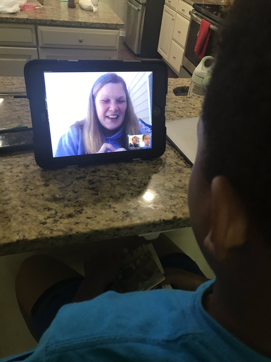 tweetkbb's tweet photo. #isleREAD conferencing day. ❤️being able to hear/see the one-on-one conference.  #powergoal #americanreadingcompany https://t.co/KBfmtnWwr6
