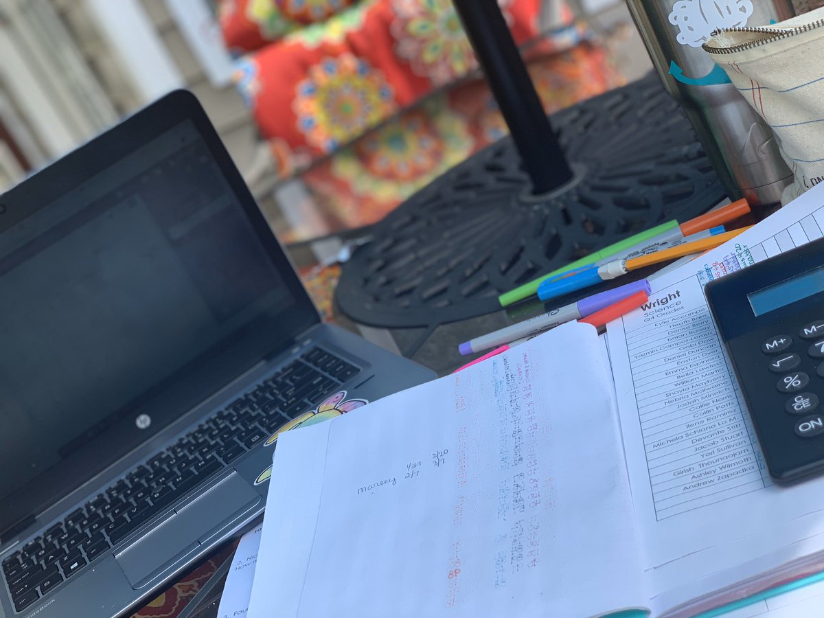 blwright2nd's tweet image. When it’s a beautiful day you sit outside, enjoy the sunshine ☀️ and grade online assignments. #imissmykids @meadowlarkws