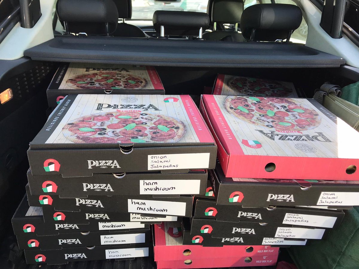 critical_suppuk's tweet photo. @LBC Thank you NHS ❤️ 200 meals delivered by @casiofood Tooting Bec
#NHS #NHSWorkers #LondonNHS #FrontlineNHS #StayAtHome #London #Covid19 #doshfornosh
Thank you for all the continuous support, it really does make a difference. **TO DONATE, PLEASE CLICK LINK https://t.co/0N0x9UFjsE https://t.co/iIlftUxLLj