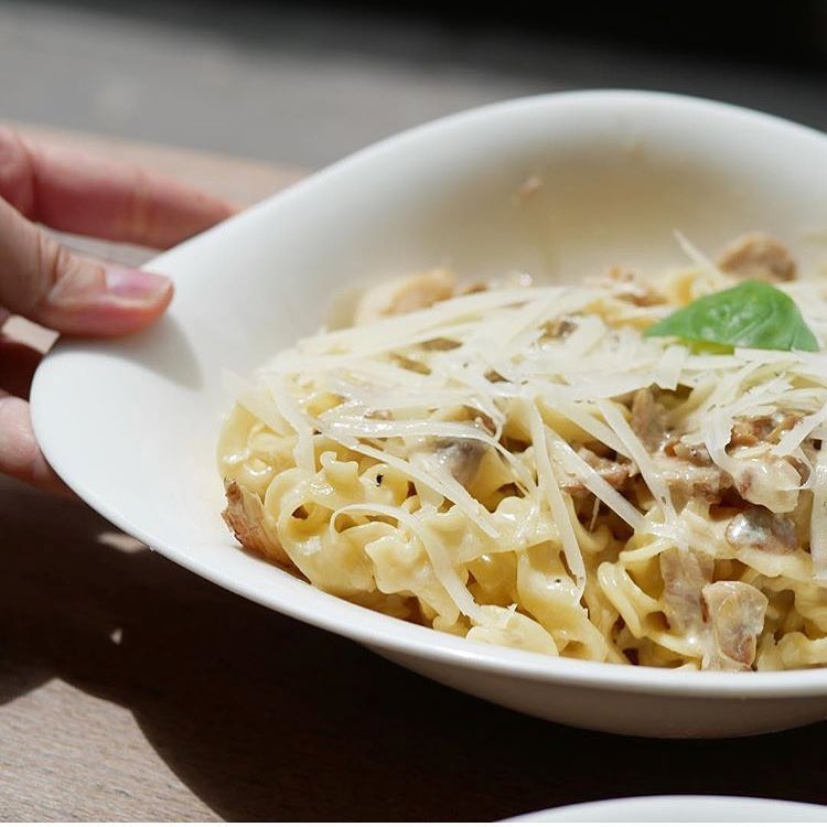 Vapiano Uk On Twitter Making Chicken Alfredo Tomorrow Will Share The Recipe Ingredients You Ll Need Chicken Breast White Onion Mushrooms Garlic And Chilli Optional But Better Imo Egg Nutmeg Don T Worry