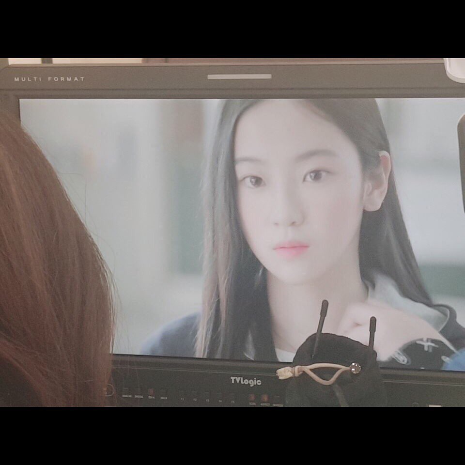 TwitzyMixx's tweet photo. After PD48, Yeongin started getting webdrama roles.
Her filmography includes:
- A-Teen 2 as Kim Minji (supporting role)
- Summer vacation as Min Soyoung (lead role)
- Winter vacation as Min Soyoung (lead role)
#WM๊ฟ๋๋ฌด #wm_ggumnamu #wmtrainees #WMgirls #ChoYeongin #์กฐ์์ธ https://t.co/YHLJ2K0xsx