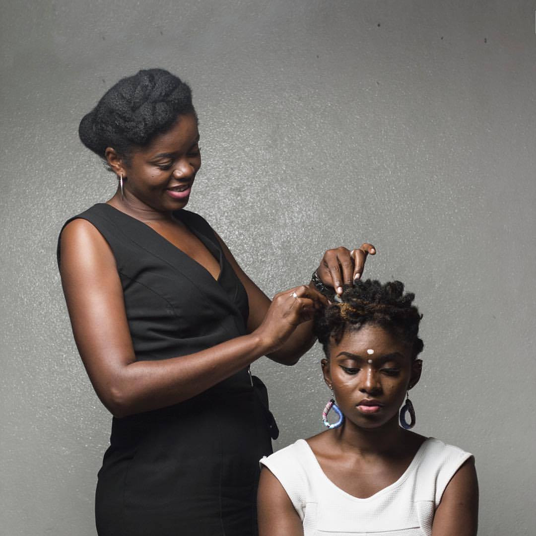 MrAfricaWriters's tweet photo. Nos professionnels de la mode sont 3/ 

Élise Ndongo Nyemb : @Nappynyemb
Rollin Lowolong : @Djroll_
Casash : @CasashThemodel 
Audrey Nabila Monkam : @MissCamerounoff

#CorolearnerFashion https://t.co/dqwPJQmi2h