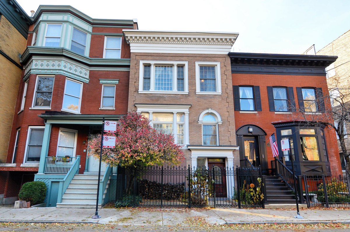 Some Lincoln Park examples of “houses touching houses.”Bottom right is part of Chicago’s Arlington Deming District, these three homes were all built in 1895-96. Although not technically row houses, all are touching and certainly not practicing  #SocialDistancing. 