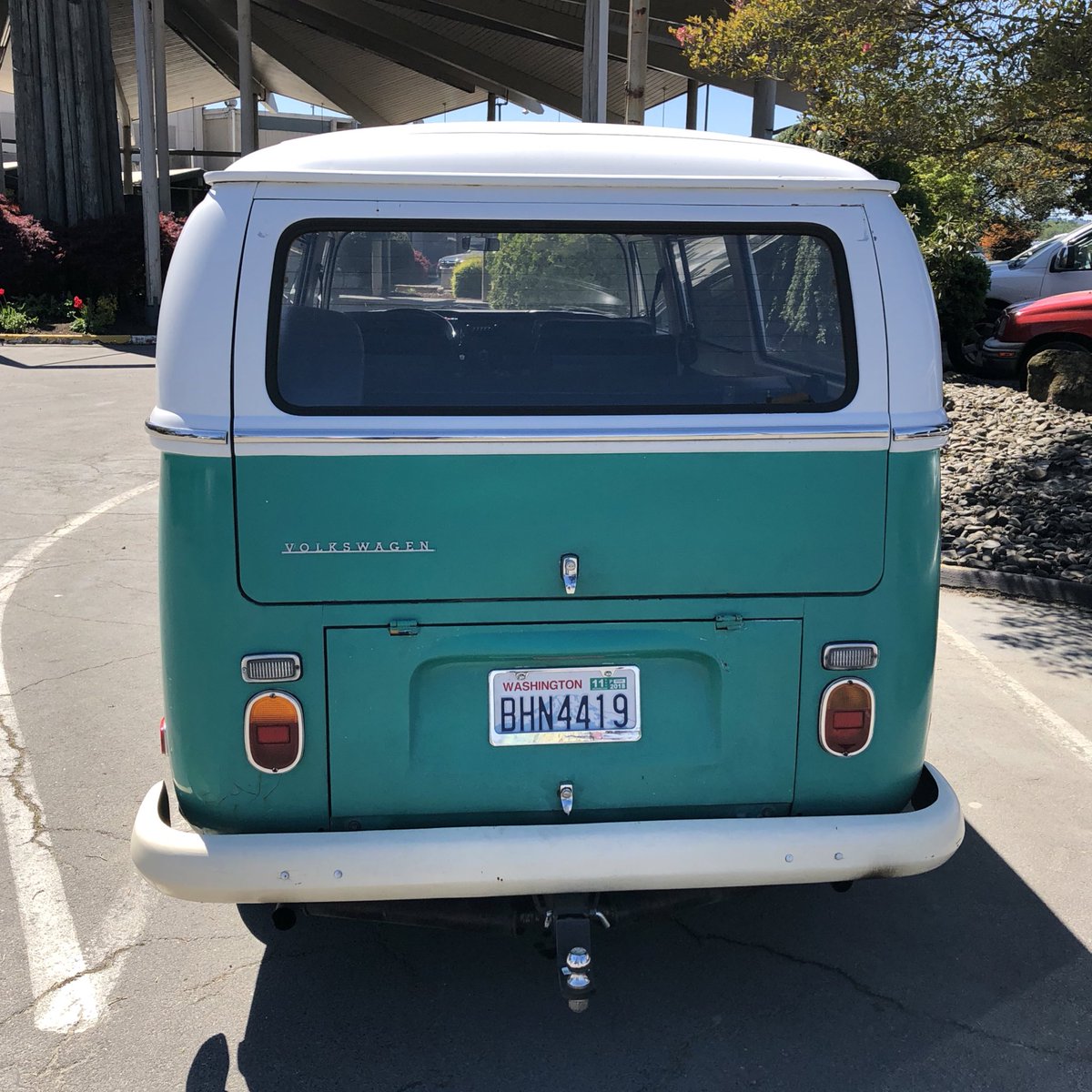 ninetwentyfour_'s tweet photo. Here are a few photos of a VW Bus I spotted on a sunny afternoon in April 2019.
#vwwednesday #zeppelinrules https://t.co/59x0Lxevqj
