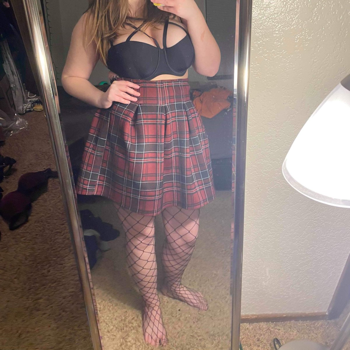 rubynripley's tweet photo. SPIN...THE...WHEEL! It's Wheel Wednesday y'all! New content for you to win! The Casino's are closed but Ruby's open for business! No matter what you always win with me! Selling content buying content  selling nudes buying nudes help me reach 300 followers and I'll show my face!!! https://t.co/B7RfpEJoqO