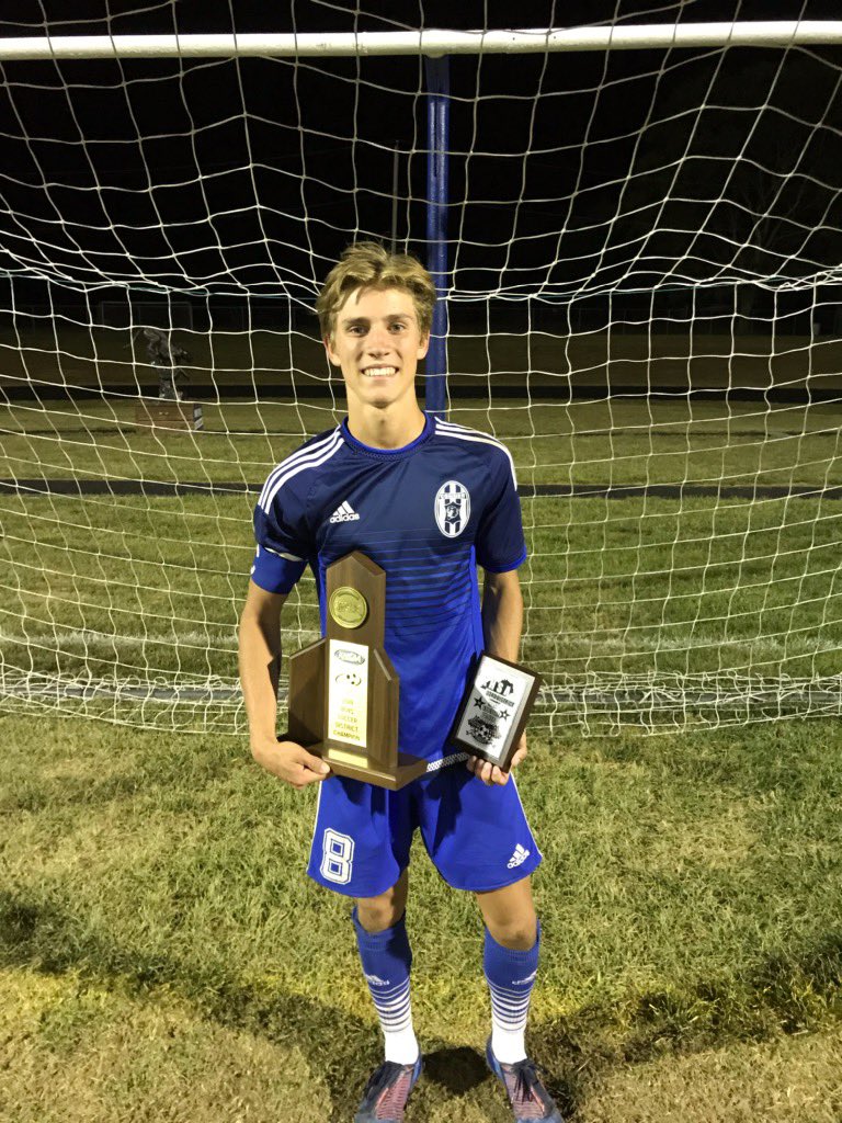 cjnoble_8's tweet photo. First,  I would like to thank my family, every teammate, and every coach over the years who have pushed me to become the best player and man possible. Im blessed and excited to announce my commitment to Thomas More University. #commited @tmusaints @ThomasMoreKY https://t.co/Gy8KnWW0Xv