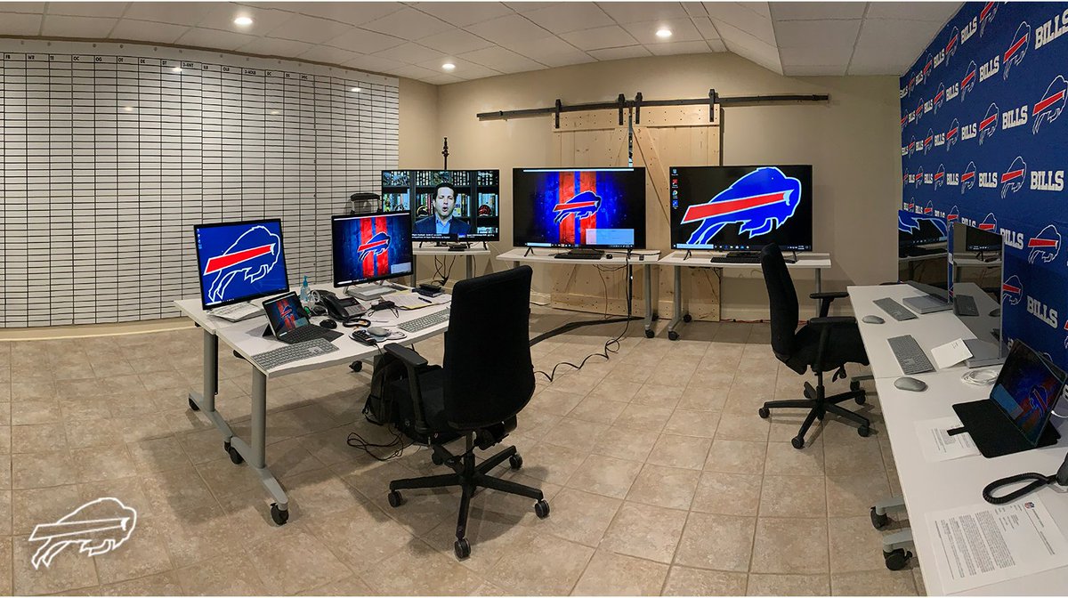 Welcome to Brandon Beane’s Home Draft Room. 💯

#NFLDraft | #GoBills