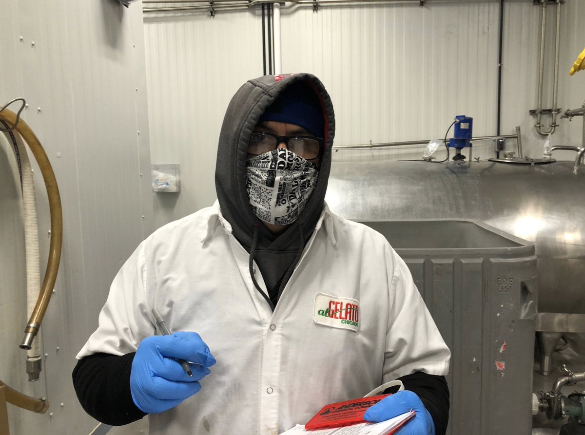 PpeHunt's tweet image. Thank you to our many sewers and drivers who made our 50 mask donation to @algelatochicago possible. We appreciate this chance to help keep this business running safely!
#Masks4All #masksforall #PPEshortage #sewing #COVID19 #COVIDkindness