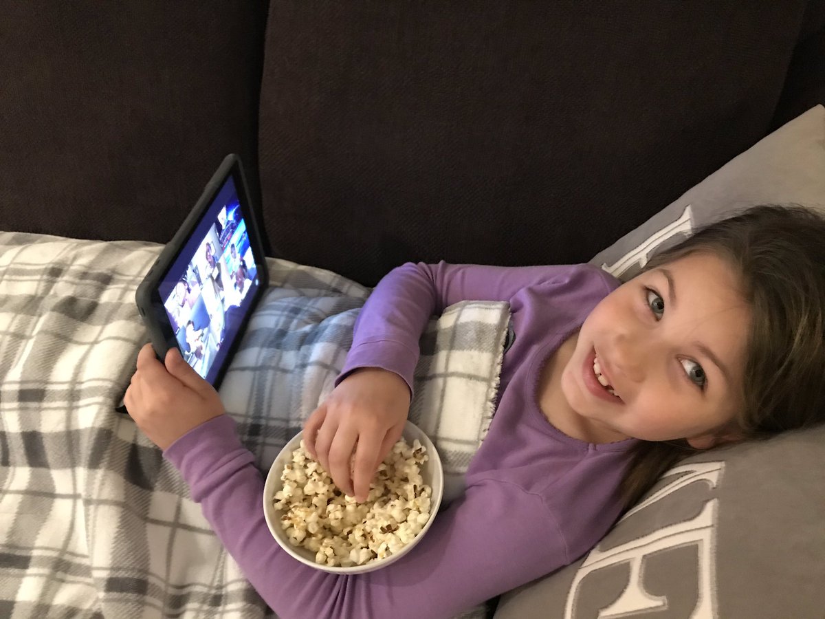 mdg17's tweet photo. Thanks for making  a peaceful comforting addition to our night last night @KristynSoldan!  We loved our PJ and popcorn story time date tonight.   #ILSchoolsStepUp #135learns @OSD135 @ctlbulldogs https://t.co/ahvYSWz7kN