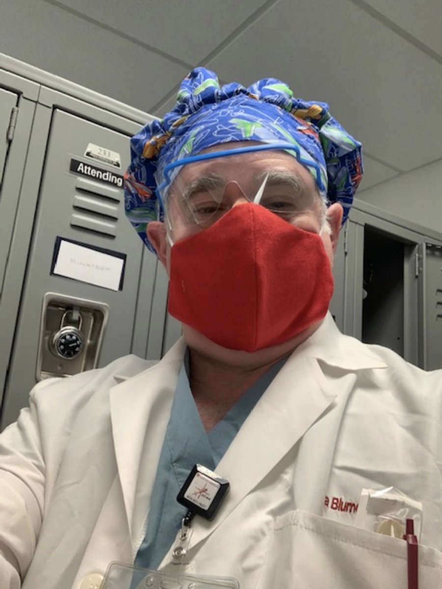 PpeHunt's tweet image. Happy @UChicago doctor: "Thanks for the awesome masks! Very well made and a great fit! Your help during theses challenging times is greatly appreciated."
A big THANK YOU to our great volunteers!
#savinglives #COVIDkindness #Masks4All #HealthcareHeroes  #PPEshortage