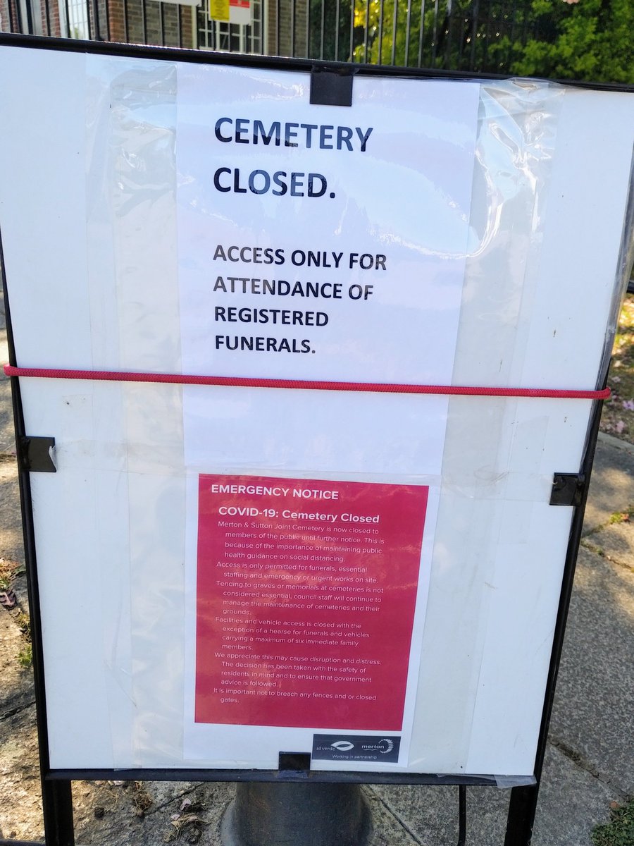 ShadiaSyed's tweet photo. @RobertJenrick @scullyp
@SuttonCouncil I went to #MertonAndSuttonJointCemetery today to place flowers on my mother's grave &amp; try to find some solace during these testing times. However, the gates were still closed - very distressing. Any idea when we'll be allowed access? 😥 https://t.co/JBVdPvLWdf