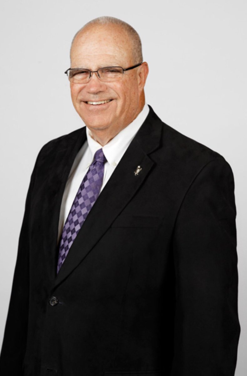 HornedFrogAT's tweet photo. Please join us in congratulating Mr. Ross Bailey on being honored as a member of the TCU Letterman’s HOF! We want to take this opportunity to thank him for all he’s done for TCU and the athletic training program. #ATFrogsRock 🐸💜 https://t.co/sLhQJvMIIk