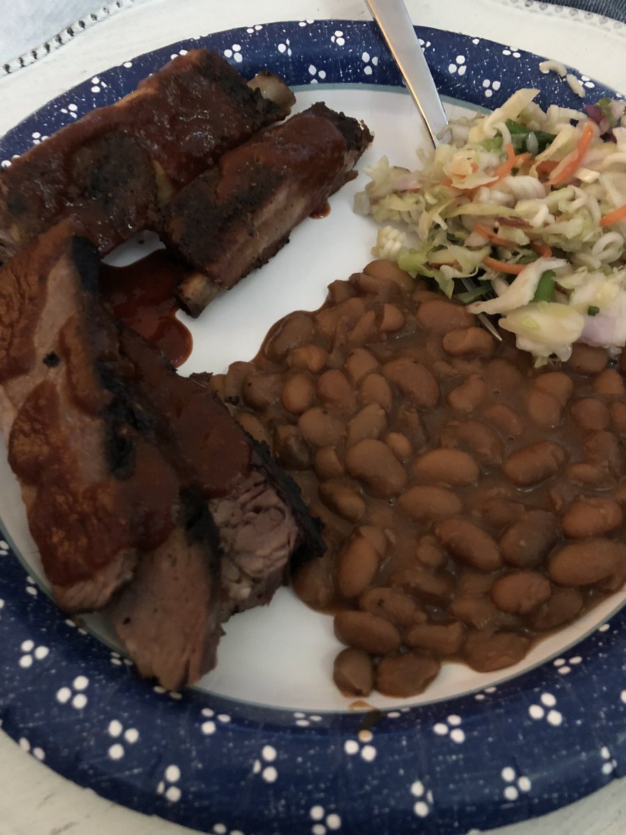DonnieClary's tweet photo. Nothing better than @MeatUAnywhere for dinner. You’re the best Andy! https://t.co/mdNO8hPh7P