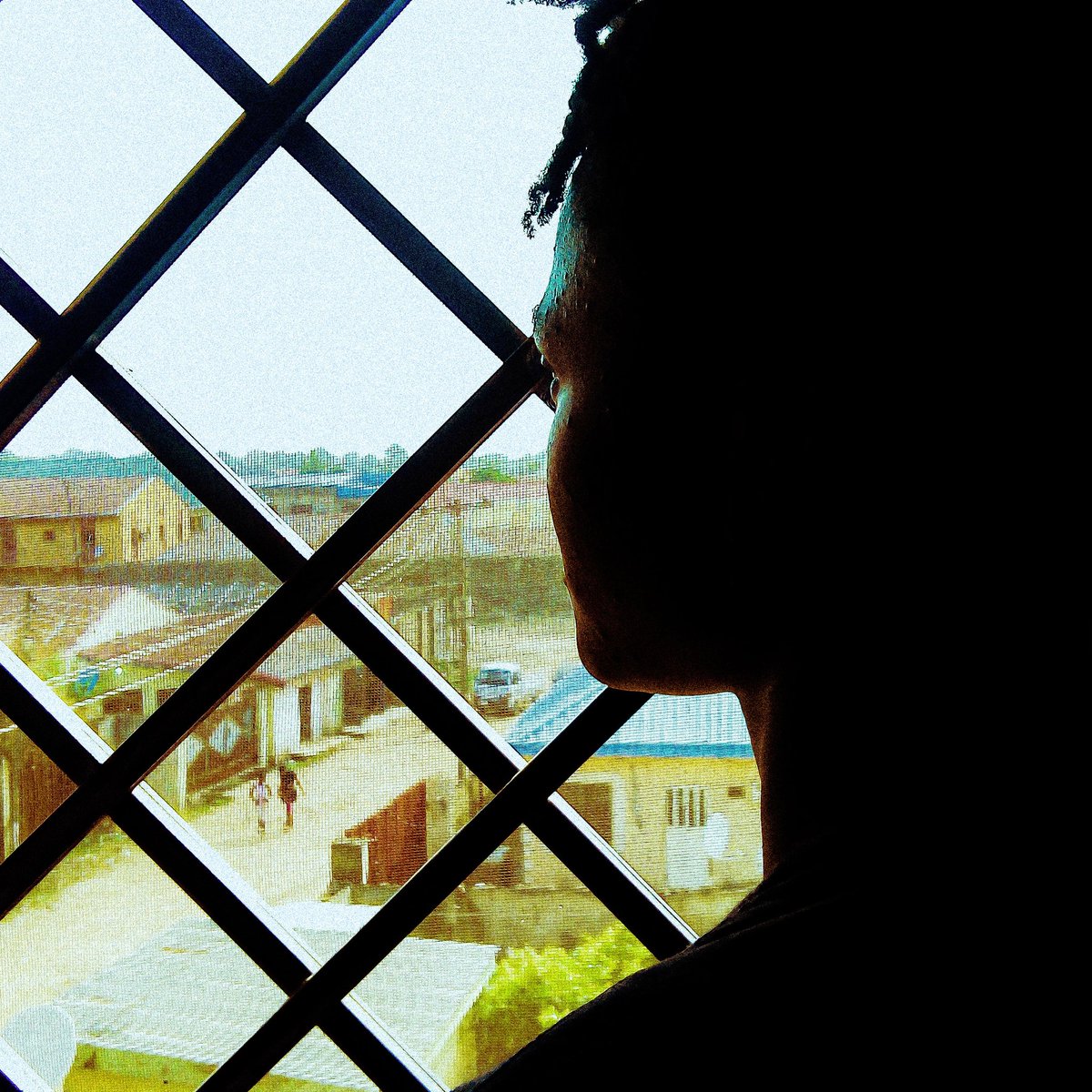 Legendslens's tweet photo. Legends lens presents a story series from across borders as we move through the #covi̇d19  #Pandemic.

"You know, for a lot of people, it's not really just about being indoors, it's about what to eat while indoor. As cases increase, the government is set to extend the lockdown. https://t.co/zftH6uCbIR