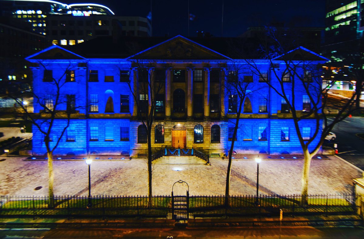 StephenMcNeil's tweet photo. The blue lights over @NSLeg honour the victims of the senseless tragedy that struck Nova Scotia this past weekend. #NovaScotiaStrong. https://t.co/eYRY7jkdSh