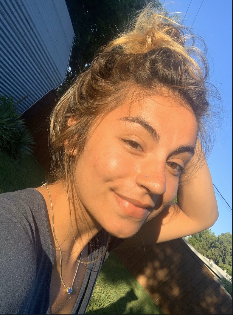 soaking up the sun 🌞 happy earth day 💚🌿🌾