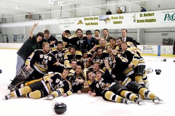 NextGenHKY's tweet photo. 1️⃣4️⃣ YEARS AGO TODAY...
#CoachDerek & the @uwsathletics Yellowjackets 🐝 won the NCHA Conference Championship sending them to the @NCAAIceHockey National Championship! 🏆
#hockey🏒 #icehockey #hockeyshot #ncaa https://t.co/pa9fECGDEM