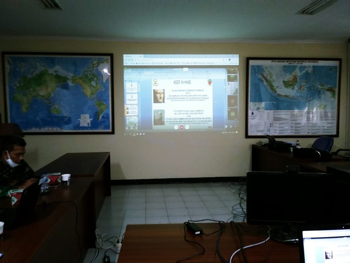 LanudZ's tweet photo. Danlanud ZAM Sebagai Narasumber Forum Strategi II Perwira Mahasiswa Dikreg Seskoal A-58 Bertempat di gedung serba Guna Lanud ZAM, Komandan TGKH. Zainuddin Abdul Madjid melalui Video Conference ( Vicon) https://t.co/MlGGaWxkln