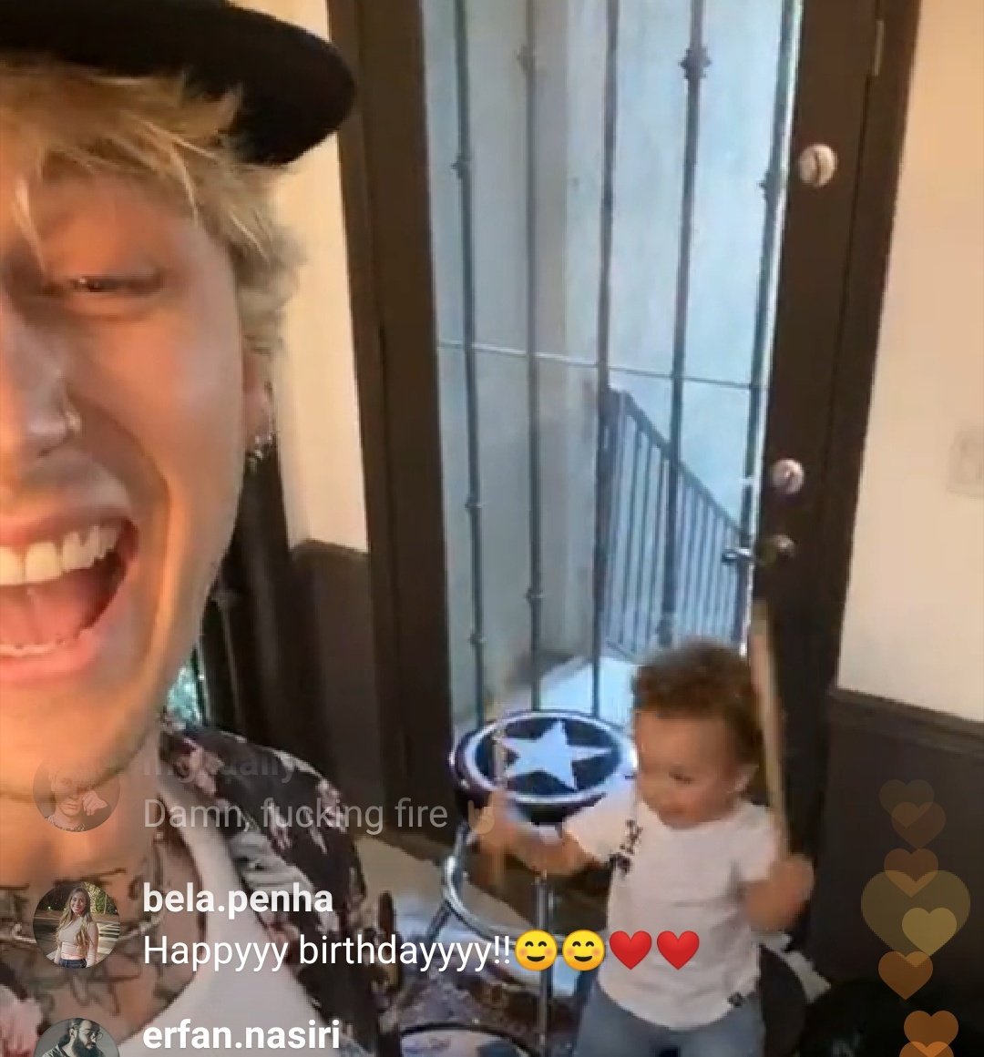 CRFM94's tweet photo. eu só espero que ele esteja bem e curtindo o dia dele, ele merece ser feliz, ele merece todo amor do mundo. Eu não sei o que houve e também sei que não tenho nada a ver com a vida pessoal dele, tudo que eu mais quero é ver ele bem, saudável e sorrindo 🖤 #HAPPY30THBDAYMGK https://t.co/iWgmvHZ2OF