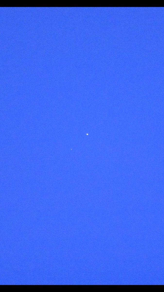 MikeFreer's tweet photo. @VirtualAstro Starlink deploying a satellite (I think) https://t.co/8vJM0jOJEO
