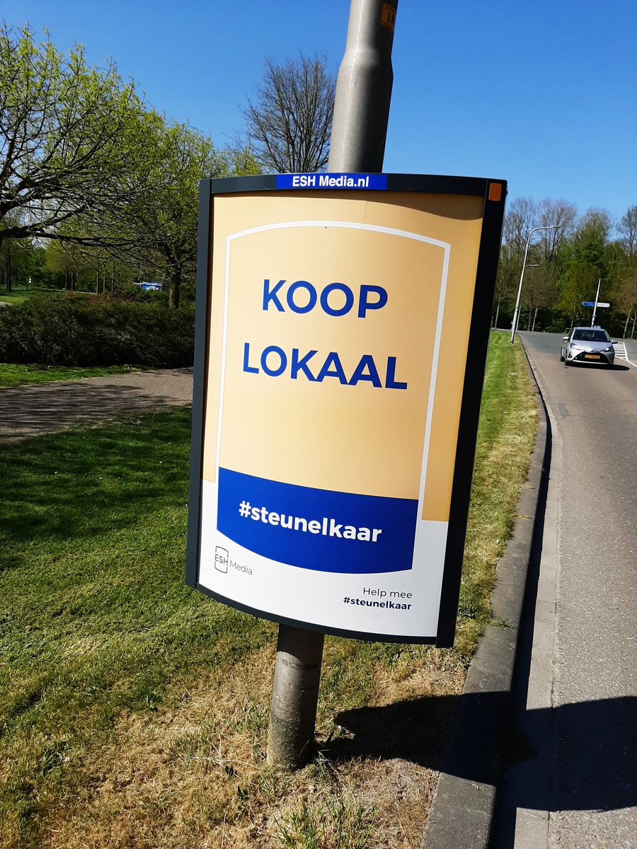 VahlFeedHealth's tweet photo. Vandaag lieten we elkaar even uit, in deze #CoronaCrisis .We zagen deze poster in Dronten #kooplokaal . En ik voeg er aan toe zoals bij onze schoonzoon @WilliamsFFM https://t.co/8CJcRlX6ec