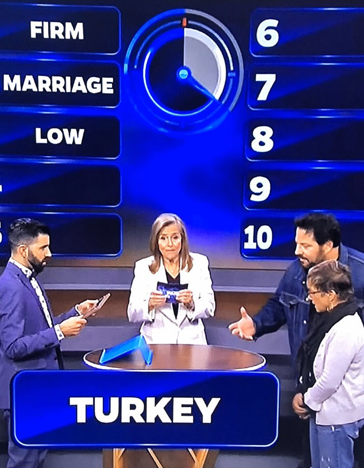 TopTweeterGirl's tweet photo. @25WordsorLessTV I discovered #35WordsorLess last week and it’s so much fun to watch. It keeps you on the edge of your seat. #fox #tv #gameshow #meredithvieira https://t.co/lv1w8EDGPa