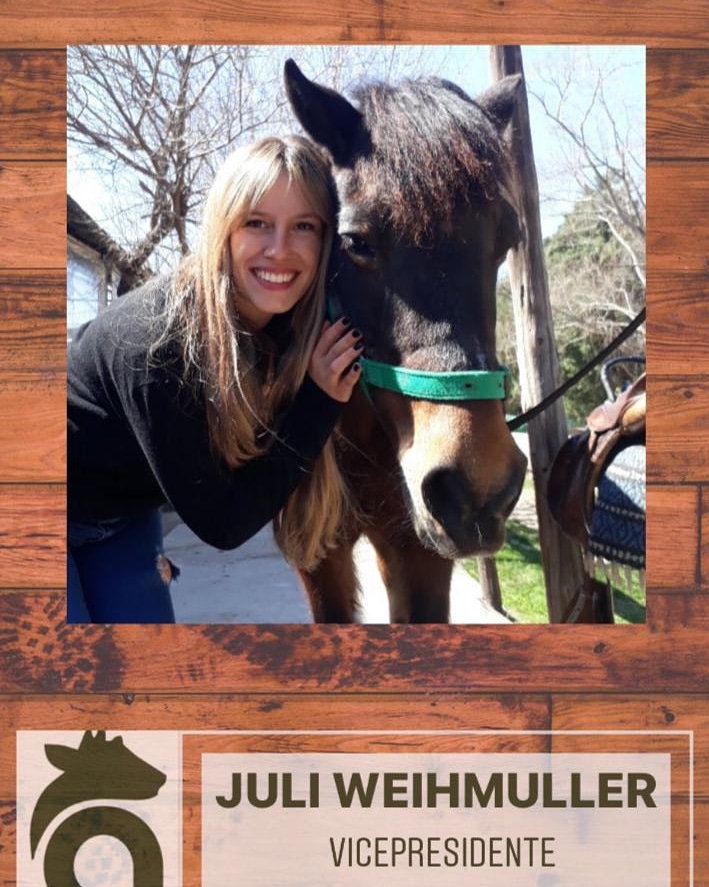 AteneoDf's tweet photo. 🌾Integrantes de la comisión 2020🌾 
[VICEPRESIDENTA] 

🌿Juliana Weihmuller 
🌿25 años 
📚Estudiante de psicopedagogía y profesora de equinoterapia. https://t.co/a7pKOWXnne