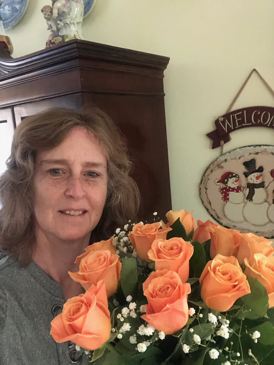 SolleyAACPS's tweet photo. Happy Administrative Assistant Day to our three #AACPSAwesome ladies who work in the front office!  We are so grateful for all you do! Thank you from all of us at Solley! https://t.co/C4Y3seAXdM
