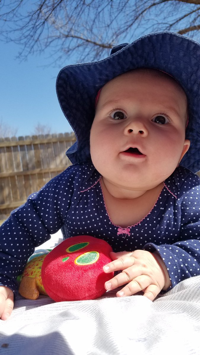 MrsWare9's tweet photo. Get out and enjoy the SUN! https://t.co/jMetm6vhOd