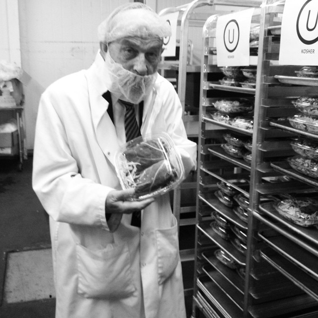 BDE, Rabbi Sholem Lifchetz, Rabbinic Field Representative for OU Kosher for 43 years  succumbed to COVID-19. He will be remembered for his diligence in checking Kashruth in the field, as well as for his kind personality, so valued by everyone who knew him.