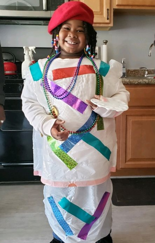 CarneyElemART's tweet photo. Carney 1st graders sharing some amazing Costumes for their art lesson this week.  Too creative not to share! @CarneyElem @visualartsbcps @BCPS_SPrice2 #ArtMatters https://t.co/CLrTOqpMQz