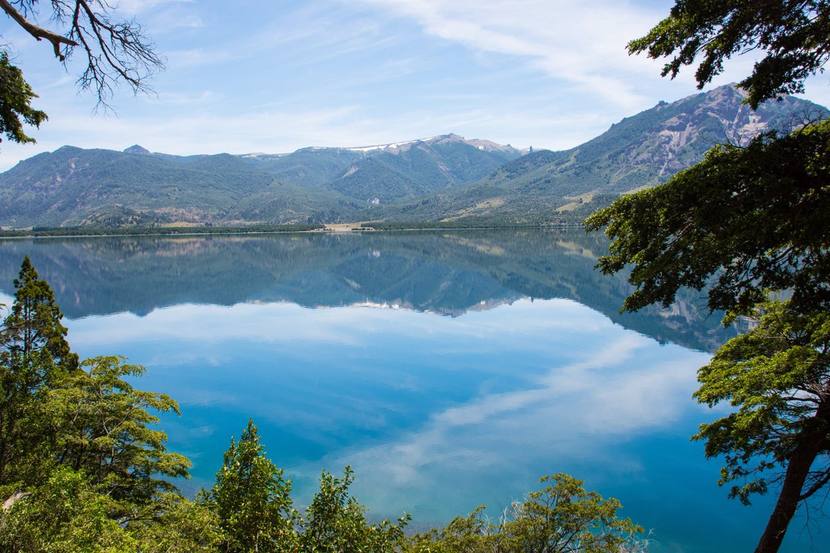 Hoy 22 de Abril es el Día de la Tierra, para festejar tan hermoso hecho les compartimos este álbum y los invitamos a reflexionar sobre que podemos hacer que este en nuestro alcance para cuidar nuestro medioambiente. 🌎

#sanmartindelosandes #apartlabora #patagoniaargentina