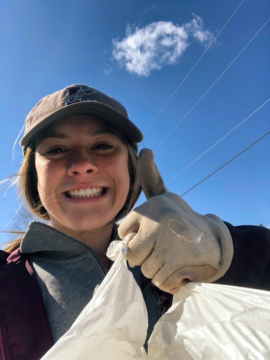 BlSCUITBECKY's tweet photo. Do the #quartermilecleanup to celebrate our beautiful planet on the 50th anniversary of Earth day! https://t.co/MbD0Uv7umr