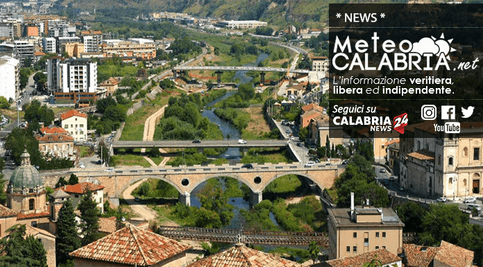 meteo_calabria's tweet photo. #AMBIENTE &amp; #CORONAVIRUS: L'Italia ripartirà da #Cosenza. Un report di Ernst &amp; Young afferma infatti che nella città calabrese sarà più facile ripartire. Quali sono le motivazioni? Qui tutte le informazioni in merito.
#Continuate a… https://t.co/9COPwEuMSw https://t.co/3hBQdQIw3V