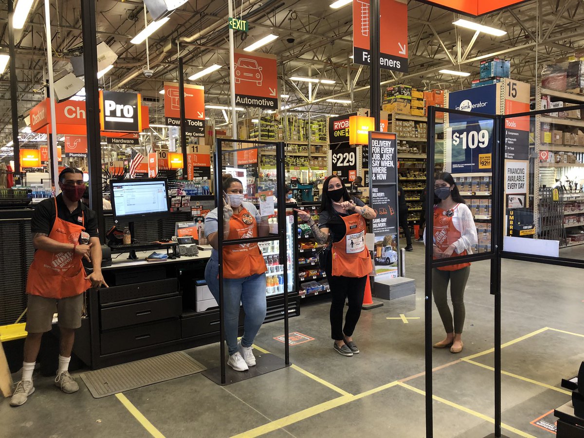 prodesk_1087's tweet photo. Homer for our pasa Zitlaly! She closed out a $15,000 special order fencing order!  Thank you for your hard work and dedication during this time! @RachelP73611220 @HomeDepot1087 @sjradeljic @LisaFerence https://t.co/YMHTAzJ2u6
