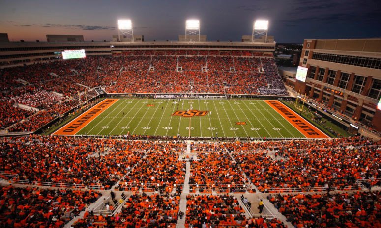 JacobeJohnson24's tweet photo. I am excited and honored to receive my first offer from Oklahoma State University!#GoPokes #WeAreMustang @CoachGundy @CoachTimDuffie @JoeReynoldsOSU @danhammer11 @CoachLeeBlank @CoachKMcFarland https://t.co/3OnAYr1vVV
