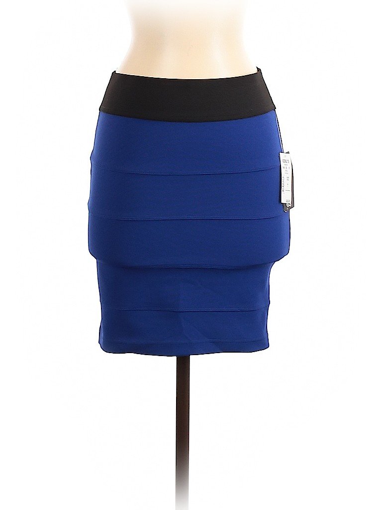 evepaludan's tweet photo. I'm bailing out of ThredUp to exclusively work my Poshmark store to get higher ROI. I only have six things left on ThredUp . Use the code OUTLET to get this for $3.59!
#NWT #Stoosh Size S Casual Skirt
Still got the tags on it.
https://t.co/ioUFJYcxMV https://t.co/fQUtarPg4M