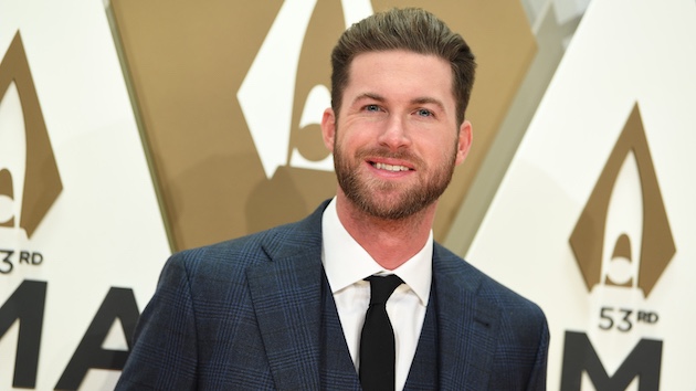 routefmUK's tweet photo. RT 945Country: Riley Green puts his trust in a higher power, especially in uncertain times, with ‘Better Than Me’ https://t.co/Gu4jnO5CTS #musicnews https://t.co/N5Gc7KGxEu