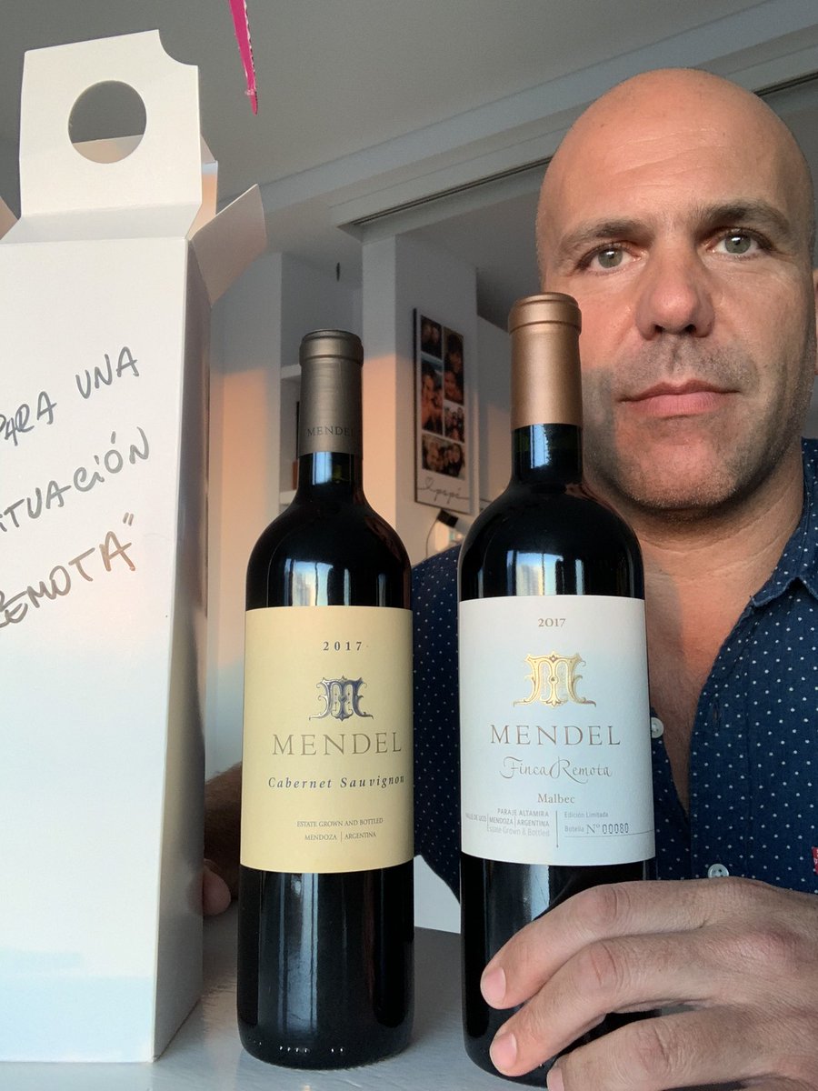 PabloBlasko's tweet photo. @RobertodelaMota Gracias por darme la posibilidad de degustar y disfrutar de tu magia en mi cumpleaños !!!
Agradezco también a Sebastian Genin que fue la persona que hizo que conozca tu historia y tu grandeza!!! Salud https://t.co/f1x6QkJqGG