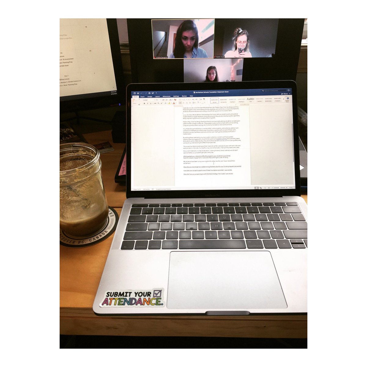 FRC_Natalie's tweet photo. Working is weird. https://t.co/cWVpFDHGjx