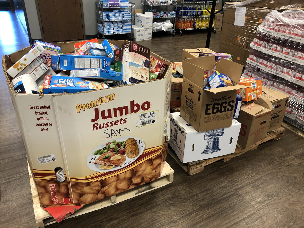 rpmlive's tweet photo. We have empty shelves and full bins. If you would like to spend some time stocking and sorting tonight give me a shout. The first to shout will be the one who gets the opportunity to serve! #CoronaHelpSF https://t.co/qWetnPUJac