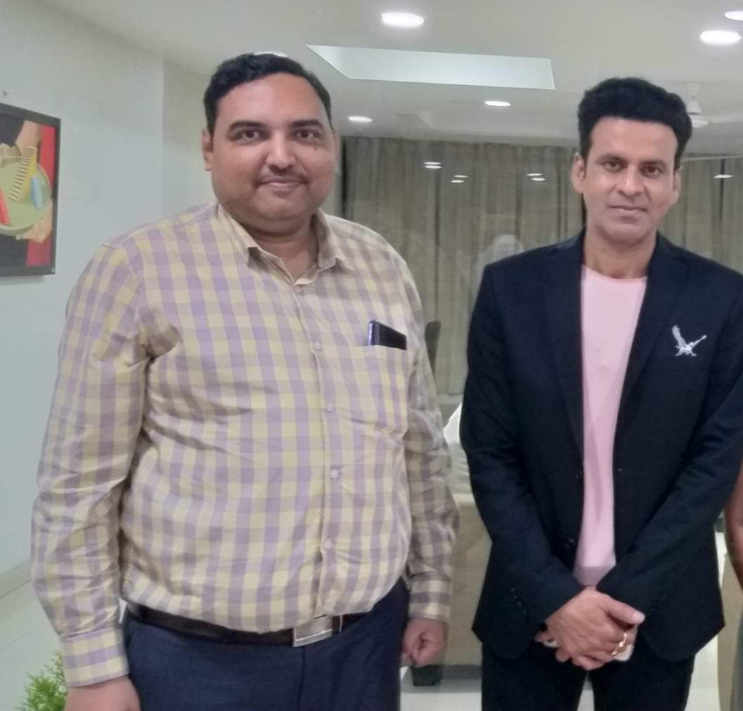 sandhiv36's tweet photo. @BajpayeeManoj @brahmatmajay Happy Birthday Manoj Bajpayeeji https://t.co/cNcPzAVy2l
