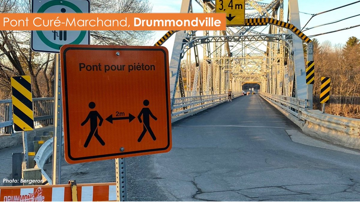 The Curé-Marchand bridge in  @VilleDrummond is now closed to vehicles and open to pedestrians
