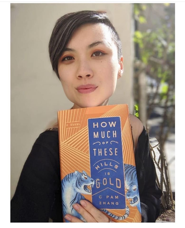 Browser_Books's tweet photo. TOMORROW 4/23 at 5pm PT 
join us over at 🍏📚 IG Live 
@rokwon  will be in conversation with @cpamzhang 
author of How Much of These Hills is Gold
Details here 
https://t.co/qSWGRPigUt
Please send over questions in advance, DM to 🍏📚 IG   
#cpamzhang #rokwon #riverheadbooks https://t.co/yw9o5iS25h