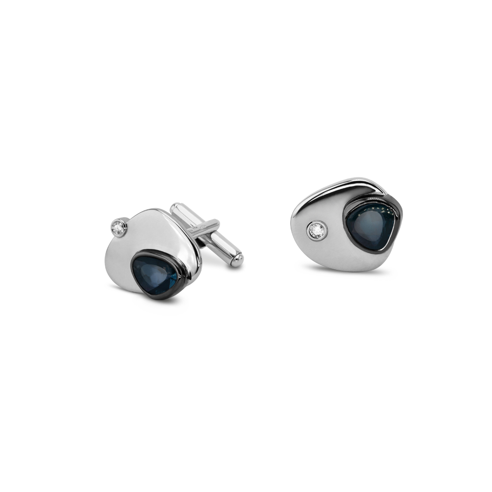 komatovicdesign's tweet photo. Unique hand made 14K gold cufflinks from Liberty collection with original organic shape blue sapphires and white diamonds. Design by Daniela Komatović.
#jewelry #czechdesign #jewellerydesign #contemporaryartist #luxurylifestyle https://t.co/aeCZpvozDt