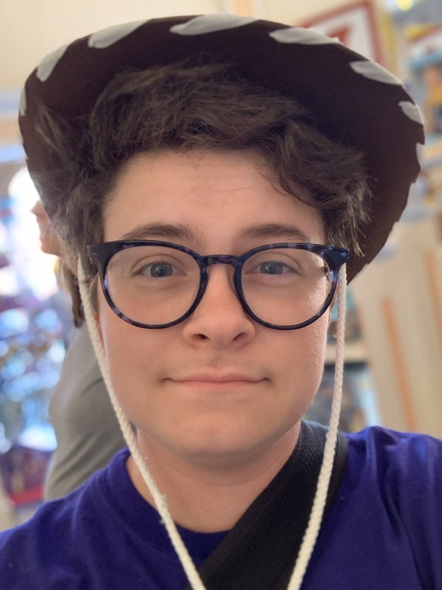 dadcrossing's tweet photo. alright i’ll bite what villager do i remind you of!!! https://t.co/hh6TSzYAZT