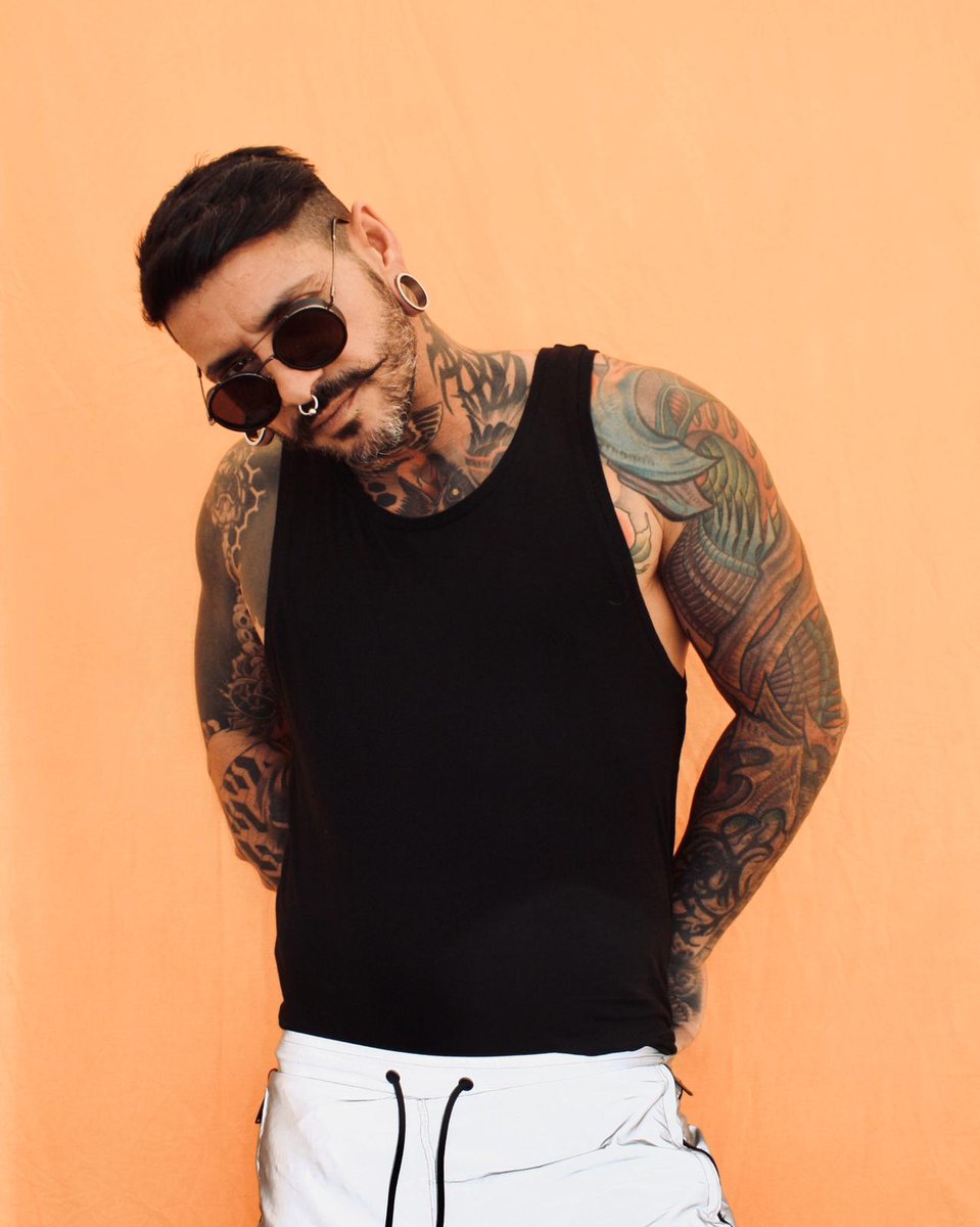 MrSocas's tweet photo. ☀️🔥

#fotoartística #gayboy #tattoo #musclegay #muscle #gayman  #gay #instagay #gayboy #spain #love #picoftheday #gayspain #instagood #boy #gayman #photooftheday #gayguy #gayhot #instagram #summer #happy #gaymen #photography #gaylove #gaylife #_gayboy93 #boygay93 https://t.co/hwwXSpK2BK