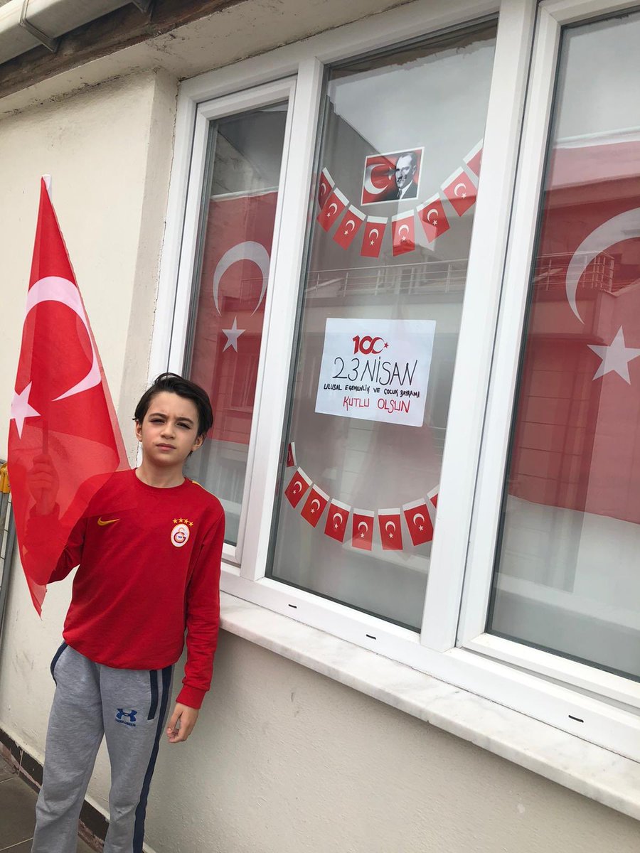 Semra_eymen's tweet photo. 23 Nisan Ulusal Egemenlik ve Çocuk Bayramı 🇹🇷
100. Yıl Kutlu Olsun
@SurvivorEkstra @survivor_ekstra @survivorturkiye https://t.co/ShM36GOnay