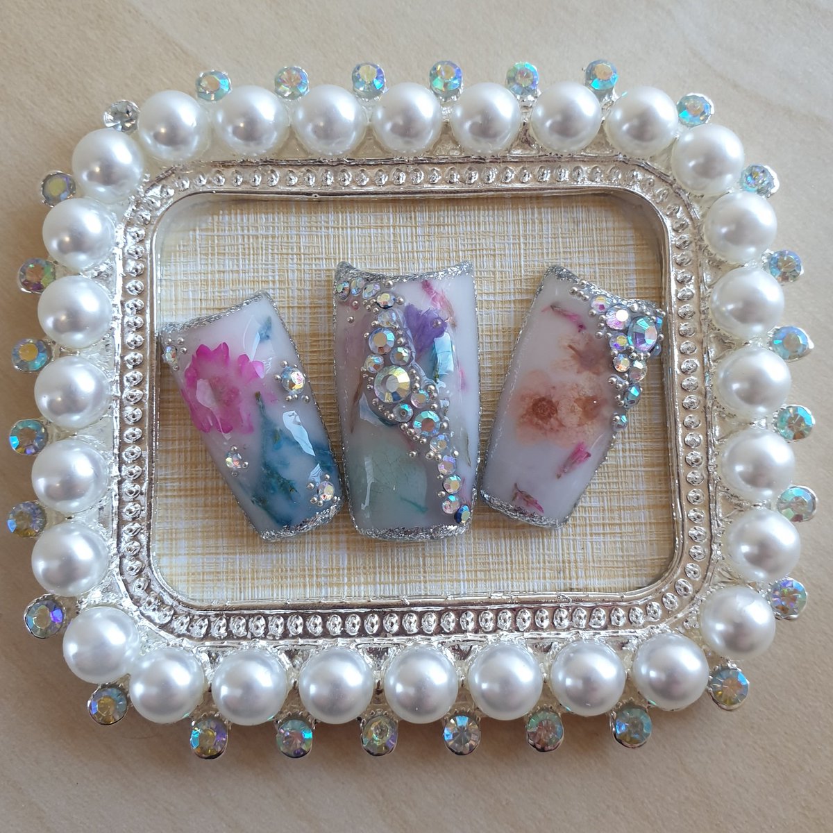 Catherine Lawson (@catdomynails) on Twitter photo 