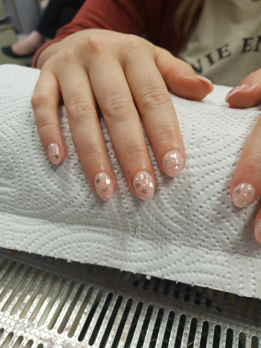 Catherine Lawson (@catdomynails) on Twitter photo 